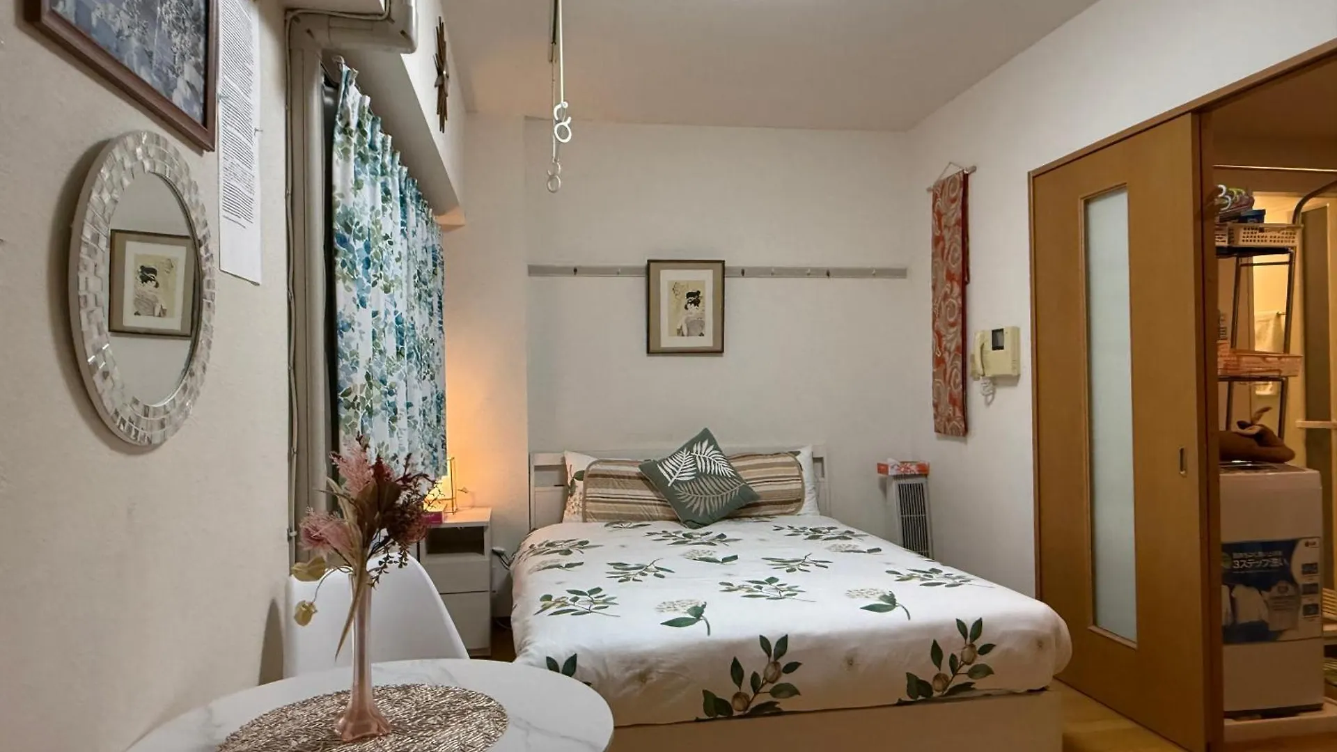 Apartment 都心の家30 Square Meter King Size Bed With Stepping Rice Tokyo Japan