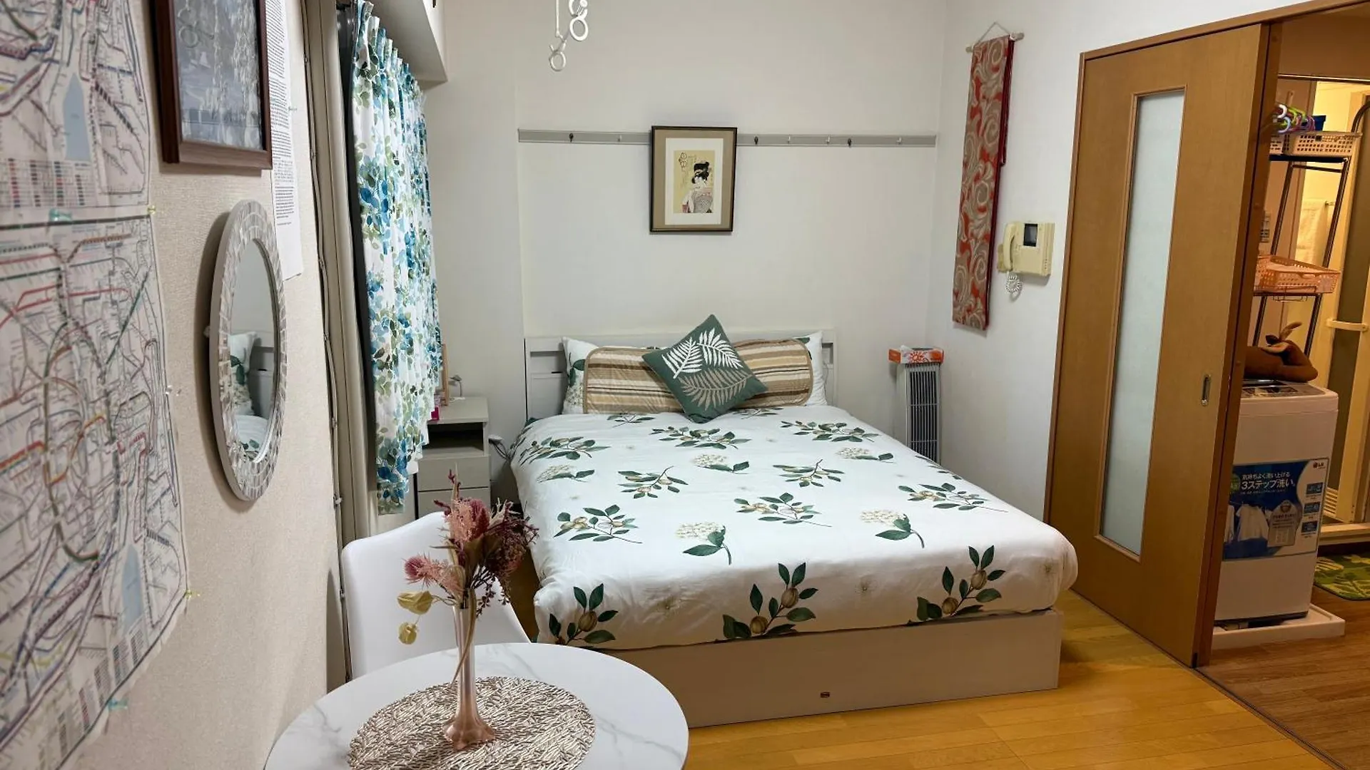 都心の家30 Square Meter King Size Bed With Stepping Rice Tokyo Japan