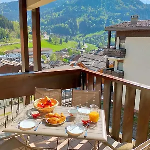 Hypercentre 35 M Avec Balcon Et Vue Des Aravis La Clusaz